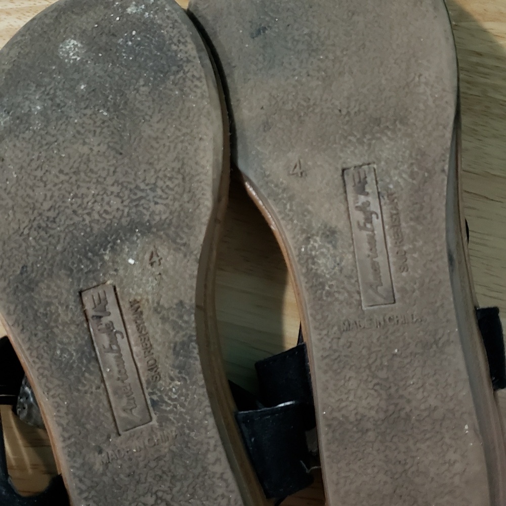 AMERICAN EAGLE SANDALS - Picture 3 of 3